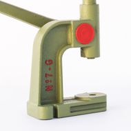 Acessorios-1899-Maquina-para-forrar-botao-Graziano-2-3.jpg